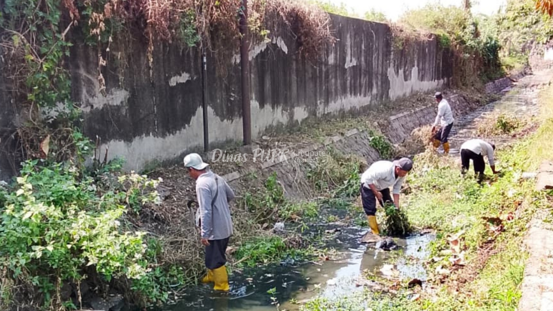 Pemeliharaan Saluran Terus Dilakukan Demi Kelancaran Aliran Air