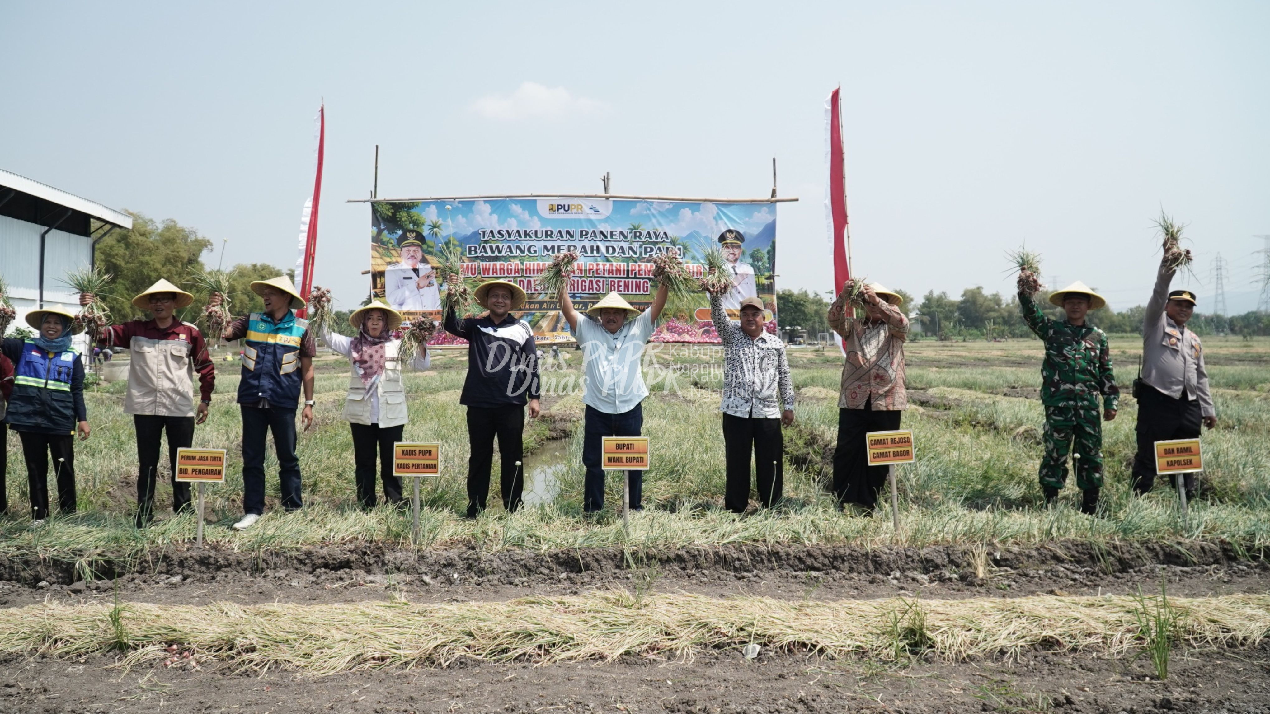 Perkuat Infrastruktur Irigasi Lahan Hijau, Dinas PUPR Nganjuk Sukses Dukung Panen Raya Bawang Merah di Sidokare