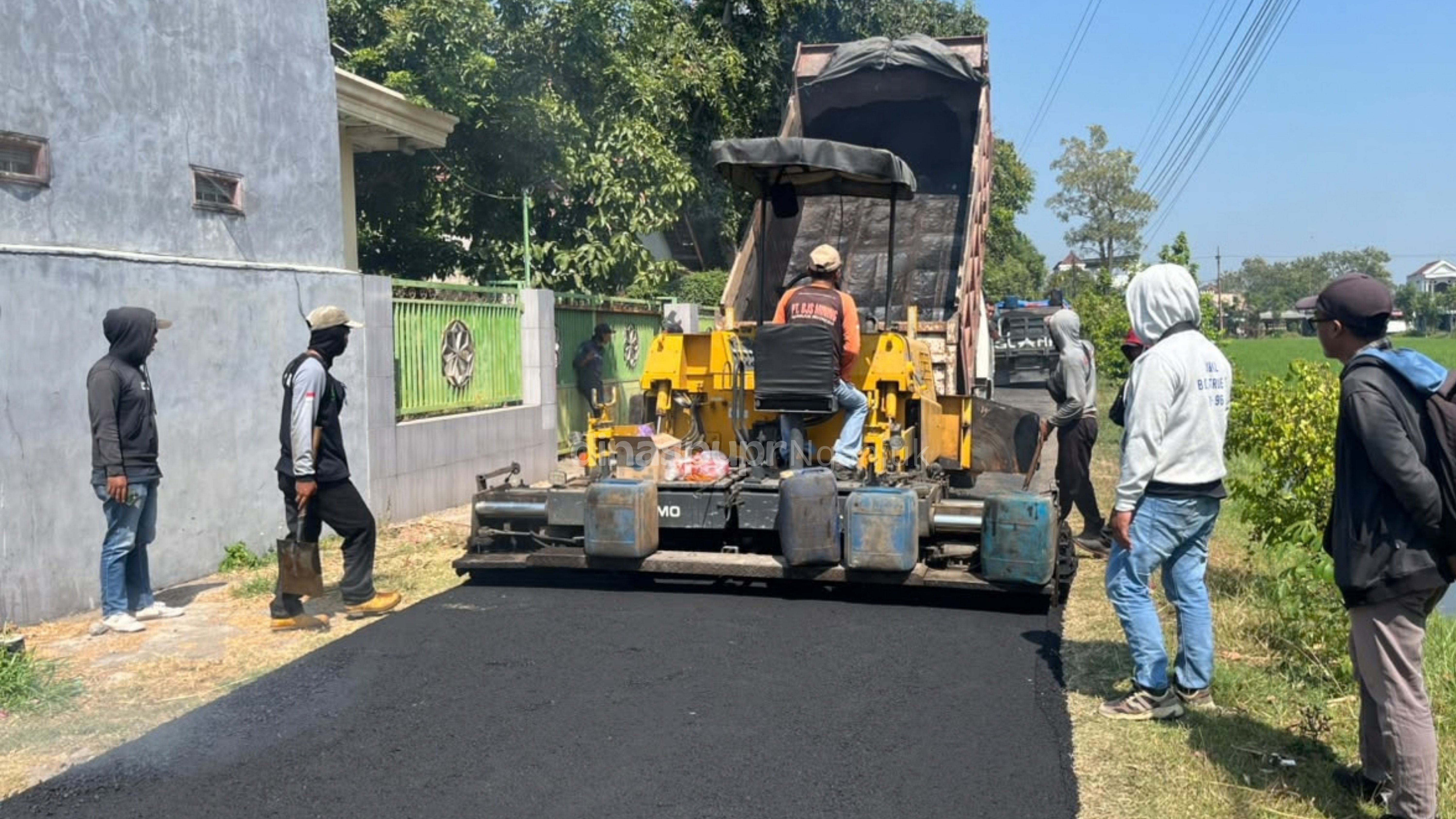 Infrastruktur Terus Bergerak, Jalan Tanjunganom Hadir dengan Wajah Baru