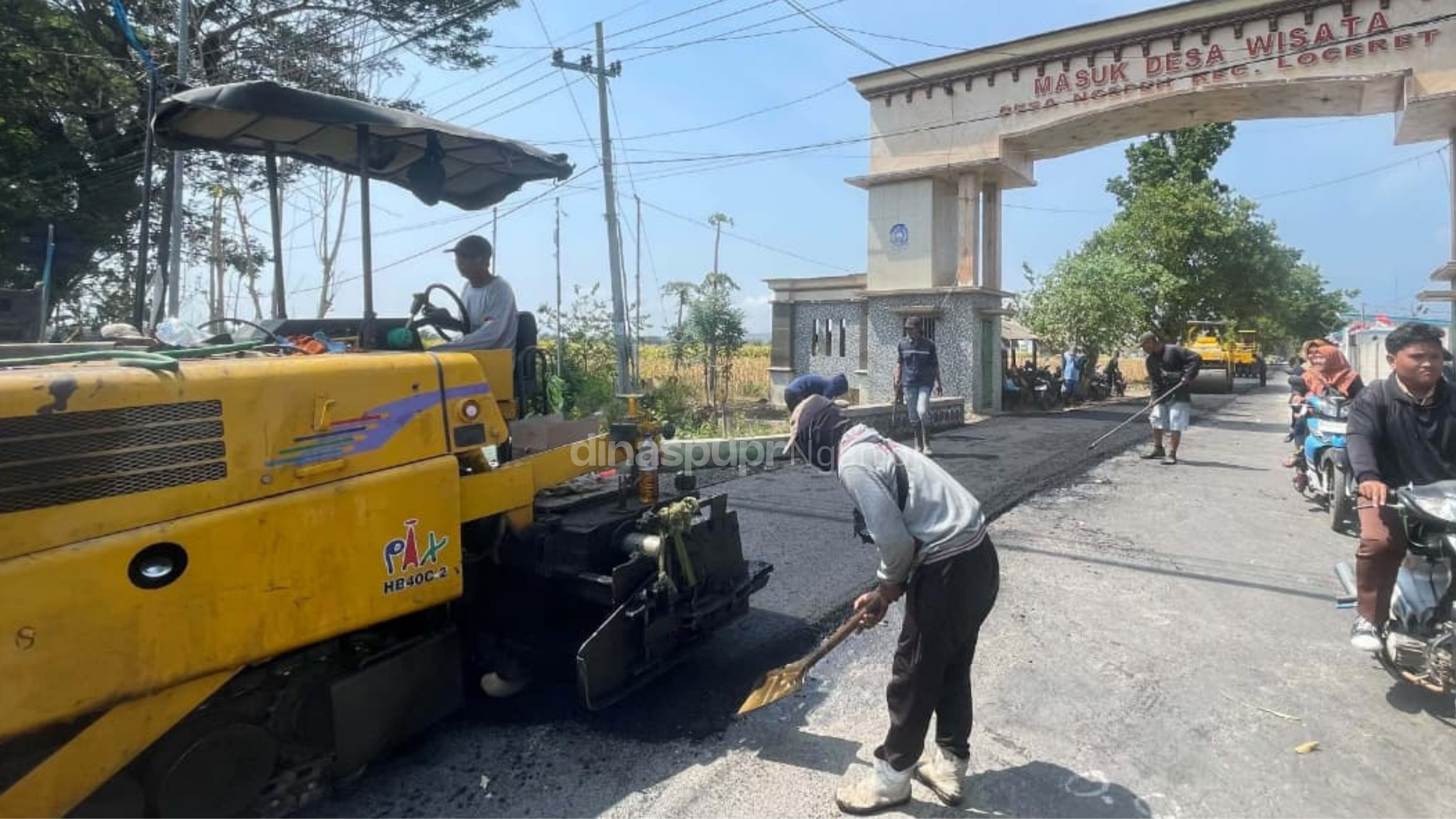 Dinas PUPR Nganjuk Lakukan Rekonstruksi Jalan di Desa Ngepeh